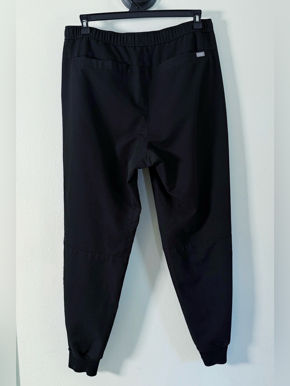 FIGS Men’s Classic Tansen Jogger Style Scrub Pants Size XL Black - Picture 6 of 10